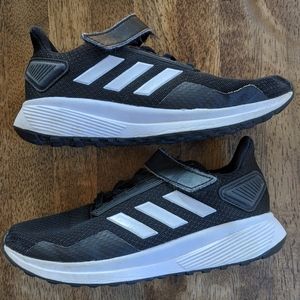 Adidas Cloud Foam Black White Low Tops Size 1